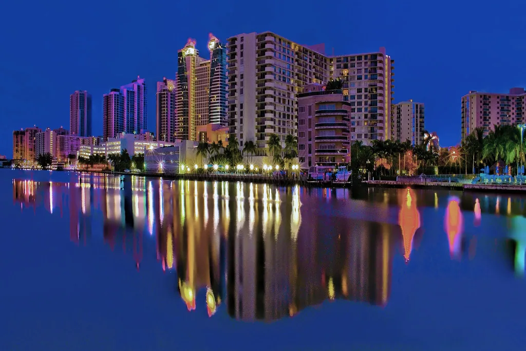 Commercial Roofing in Harrison and Tyler Historic Districts, Hollywood, FL