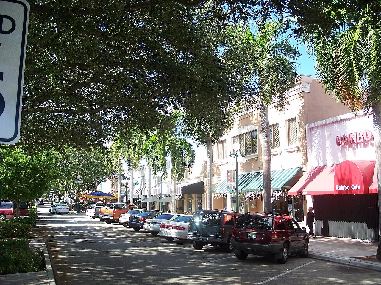 Commercial Roofing in Town Center, Lauderdale Lakes, FL